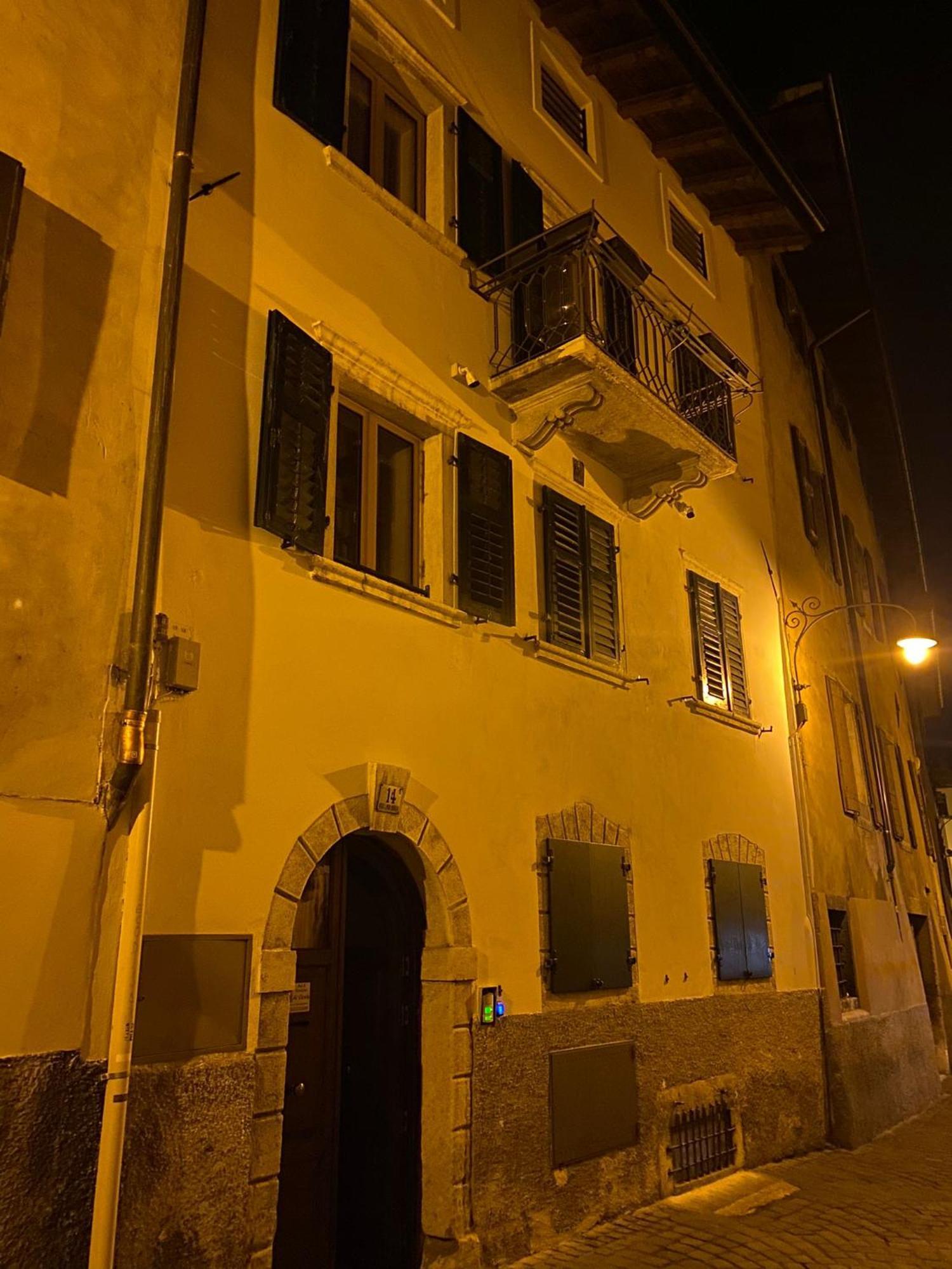 Bed and Breakfast Al Vicolo Тренто Экстерьер фото